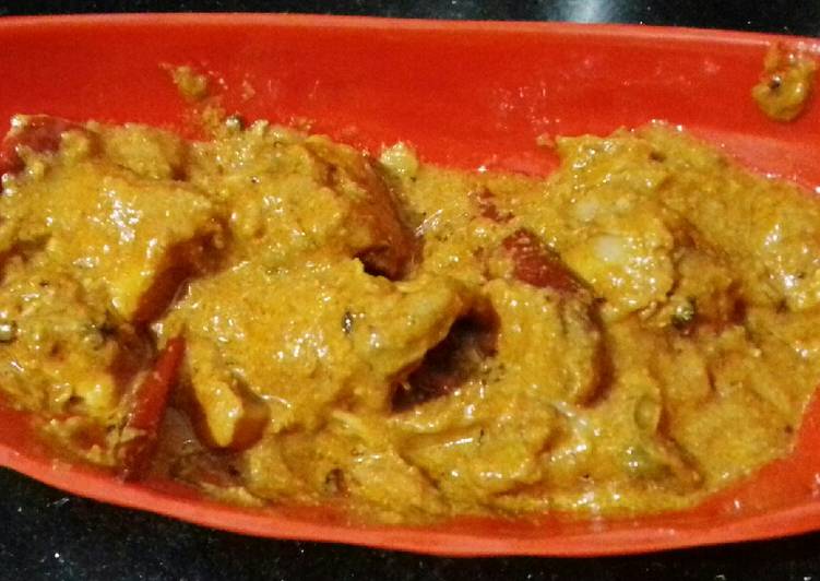 Simple Way to Cook Tasteful Chicken gravy with poppy seeds and dry fruits