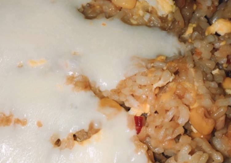 Cara Bikin Nasi Goreng Mozzarella yang Menggugah Selera