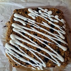 A picture of Blueberry Oat Bars.