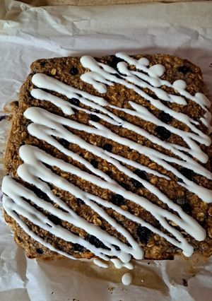 A picture of Blueberry Oat Bars.
