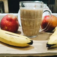 A picture of Banana smoothie.