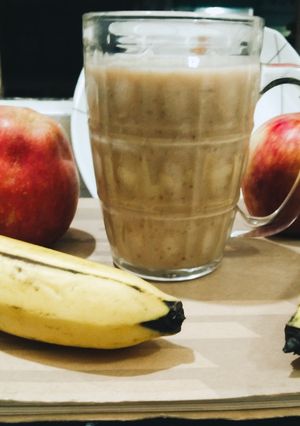 A picture of Banana smoothie.