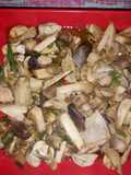 Tumis jamur pentul extra pedas