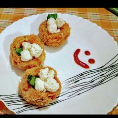 A picture of Bird nest.