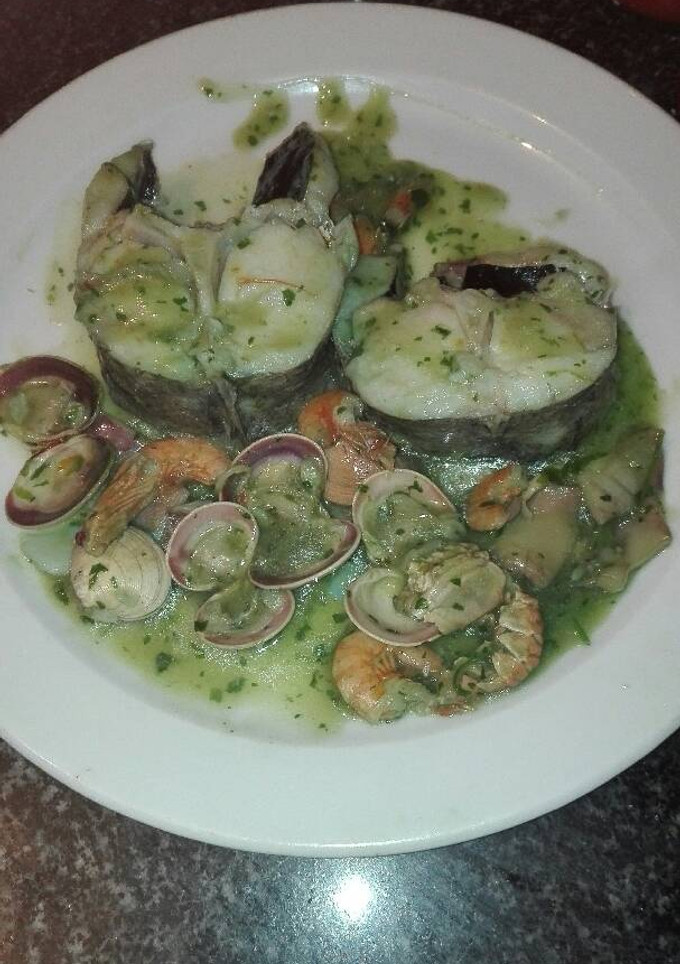 Una foto de Merluza en salsa verde
