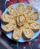 Рулет с паштетом, яйцами и огурцом