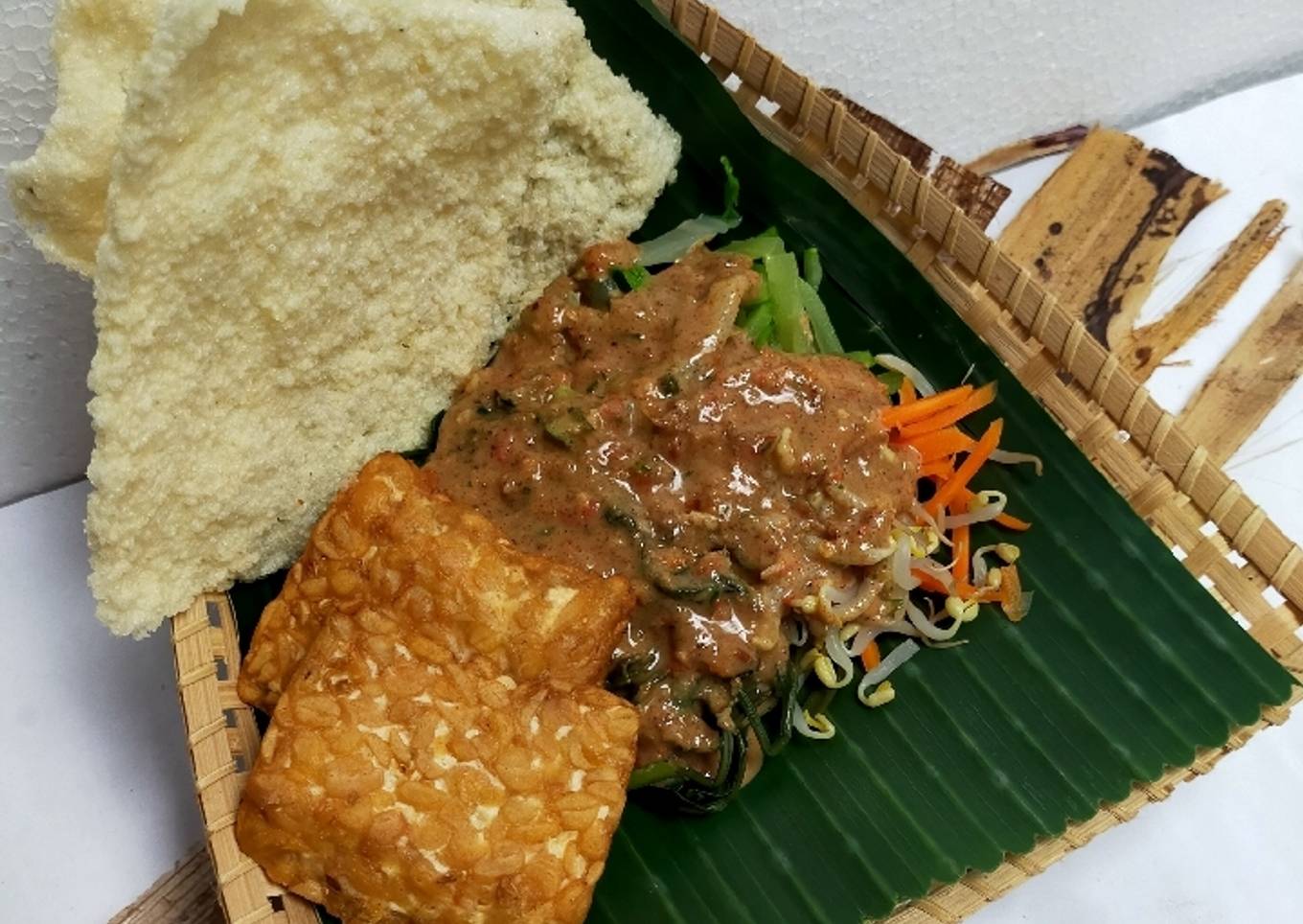 Pecel Pincuk Nasi Thiwul