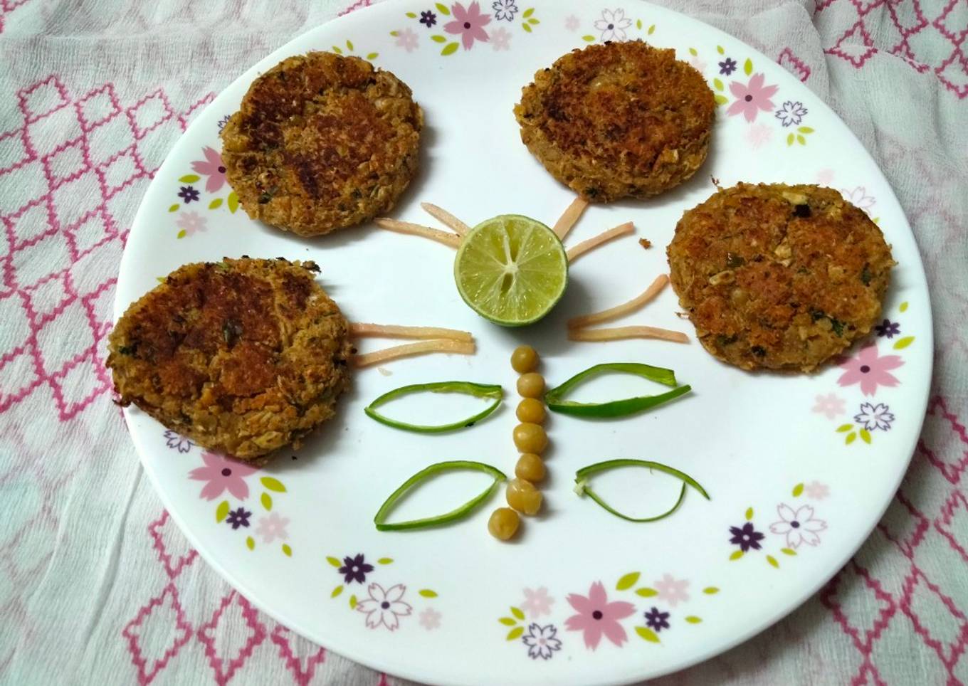 Lucknow ki matar ki tikki with homemade masala