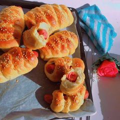 A picture of Sausage Bread.