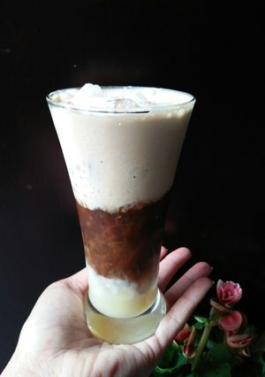 Hình của món Cà phê ba tầng.