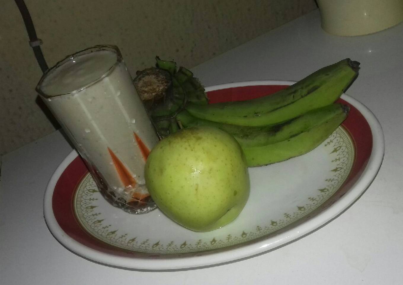 Banana and apple smoothie