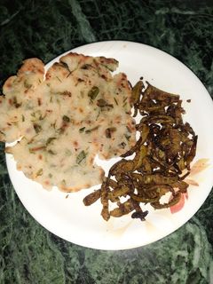 चावल आटे की रोटी (chawal aate ki roti recipe in Hindi) रेसिपी मुख्य फोटो