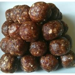 A picture of Khajur ke laddu.