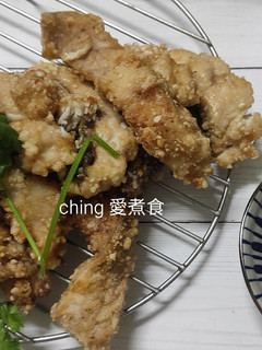 鮮炸烏魚殼 的食譜成品照片
