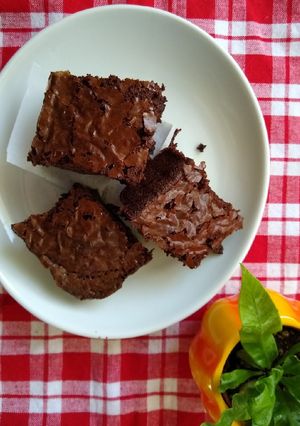 A picture of Dark Chocolate Brownies.