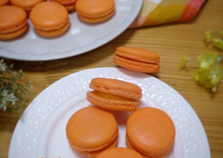 Pumpkin Macaron