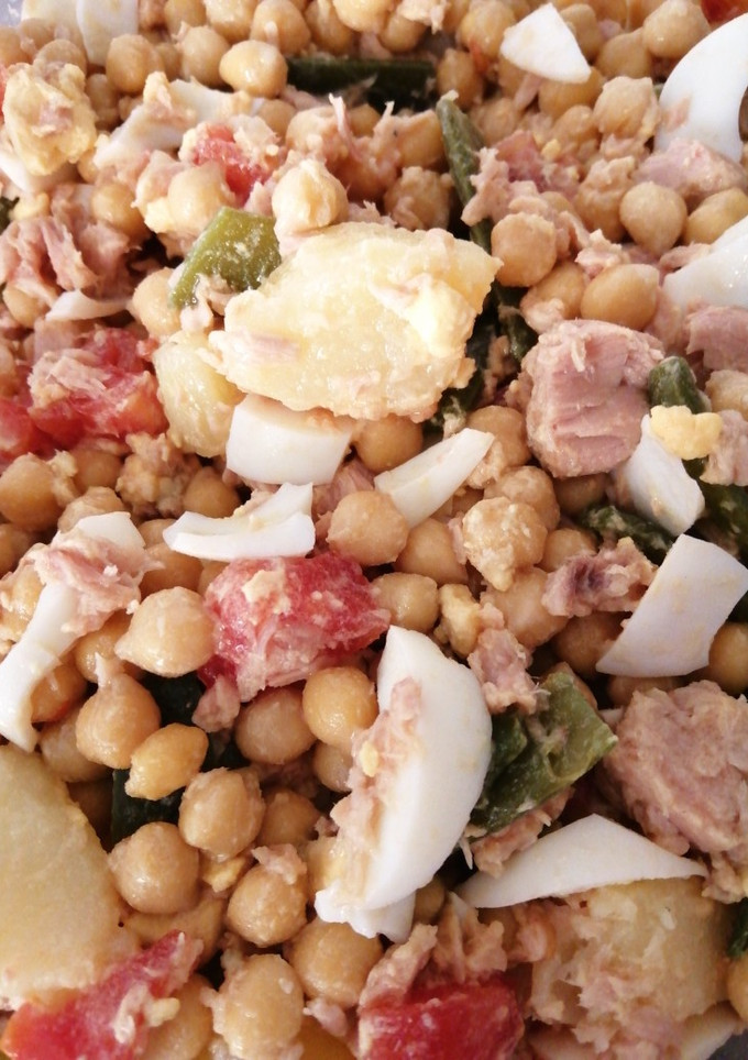 Una foto de Ensalada de garbanzos, aprovechamiento