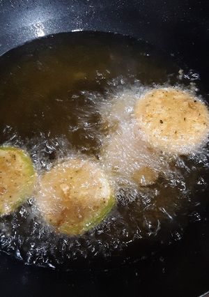A picture of Fried green tomatoes.