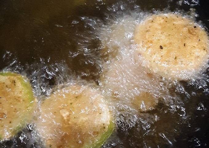 Step-by-Step Guide to Prepare Speedy Fried green tomatoes