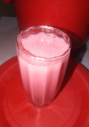 A picture of Strawberry milkshake.