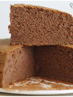 Una foto de Bizcocho esponjoso de chocolate