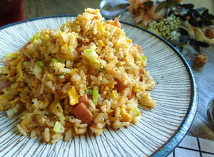 【一人食】火腿醬油炒飯 的食譜成品照片