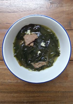 Foto resep Sop Rumput Laut (Miyeok Guk)
