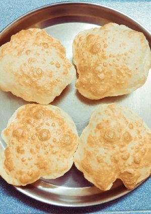 A picture of Chole Poori Bhatura.