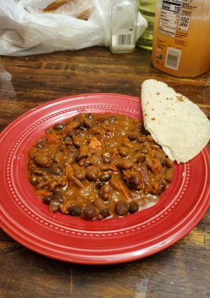 Una foto de Frijoles ala mexicana con chorizo
