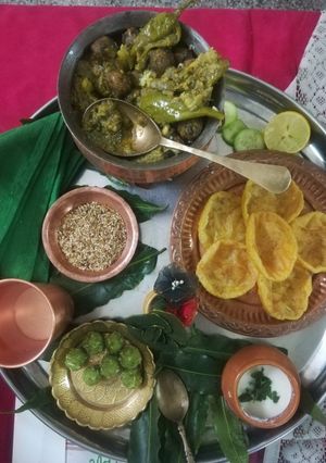 લાઈવ ઉંધીયું(live undhiyu recipe in gujarati) રેસીપી મુખ્ય ફોટો