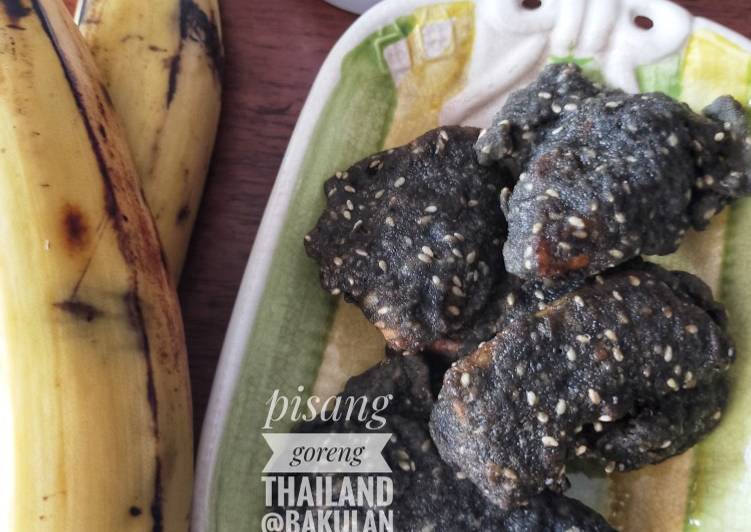 Langkah Mudah untuk Menyiapkan Pisang goreng hitam thailand, Sempurna