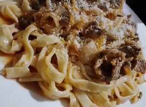 Una foto de Fideos caseros 👩🏻‍🍳🤤