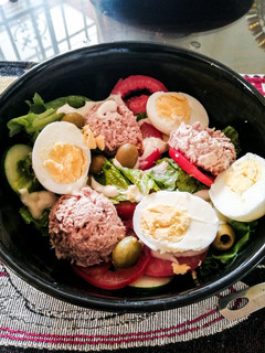 Una foto de Ensalada de tuna con huevo🥗