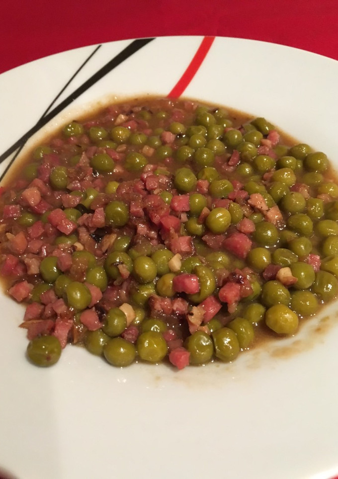 Una foto de Guisantes con jamón