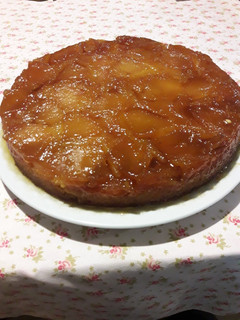 Una foto de Torta invertida de Manzanas🍎🍏
