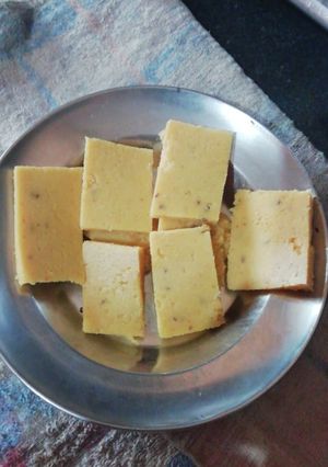 A picture of Besan patoda.