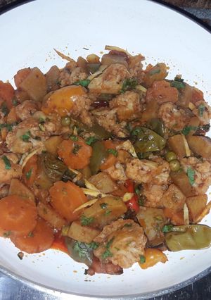 A picture of Vegetable koiyla karahi.