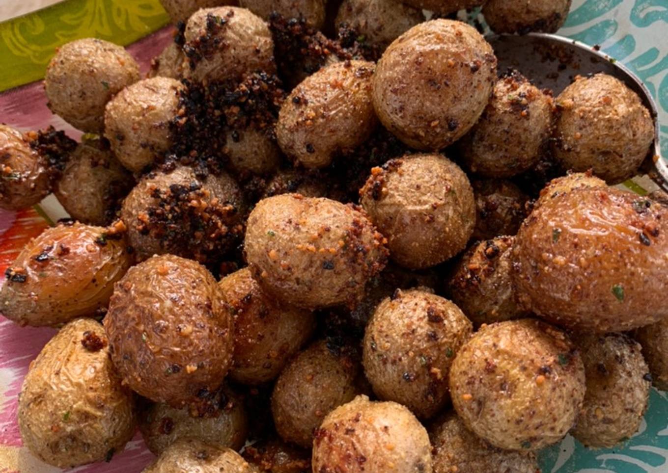 Crispy potatoes with garlic parmesan
