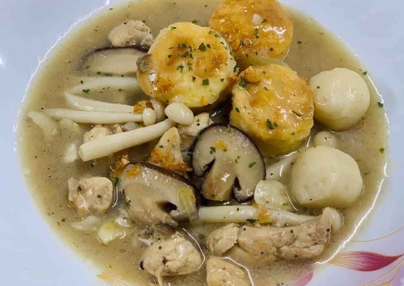 🇨🇳 Sup tauhu dengan telur dan cendawan