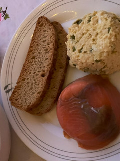 Una foto de Pastel frío de atún, gambas 🦐 y salmón