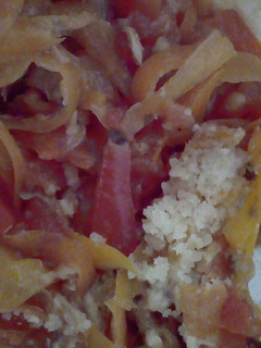 Una foto de Fideos de zanahoria caseros con salsa de atún