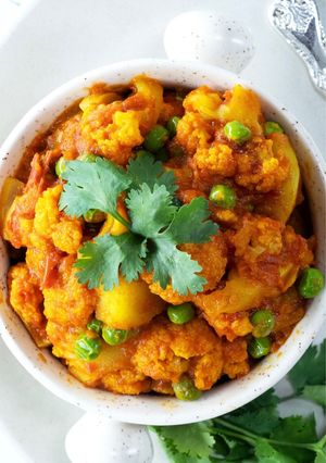 A picture of Gingery Aloo Gobi.