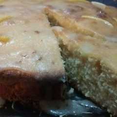 A picture of Zitronenkuchen (torta de limón).