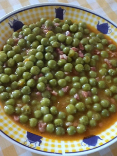 Una foto de Guisantes con jamón