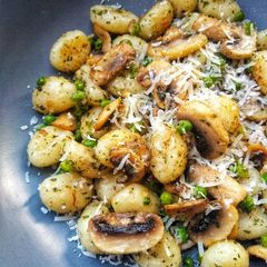 Gnocchi, Mushrooms & Peas In A Garlic Butter Sauce A picture of Gnocchi, Mushrooms & Peas In A Garlic Butter Sauce.