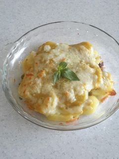 عکسی از دستور گراتن سیب زمینی با گوشت 😋😋🌹