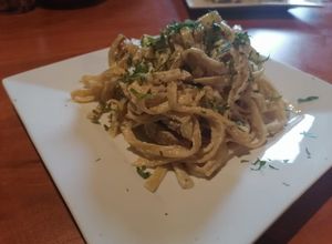 Una foto de Fettuccine a la alfredo con pollo