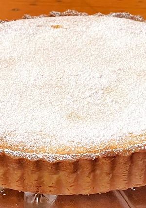 A picture of Apricot frangipane tart.