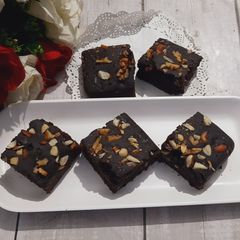 A picture of Eggless Mixed Nut Brownie.