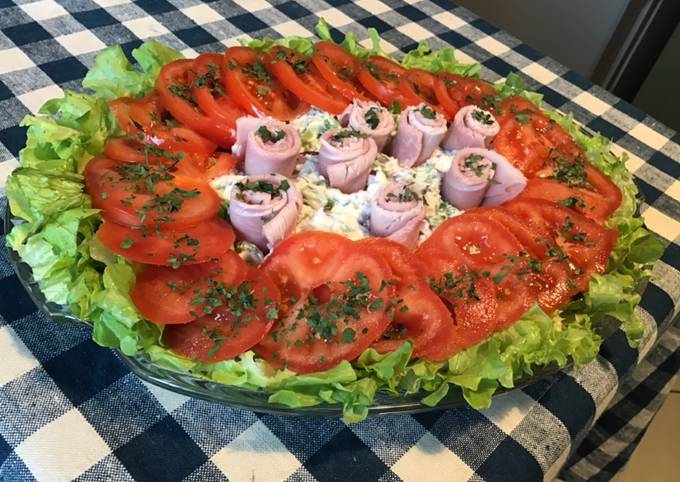 Salade de tomates aux poivrons,jambon blanc et ricotta